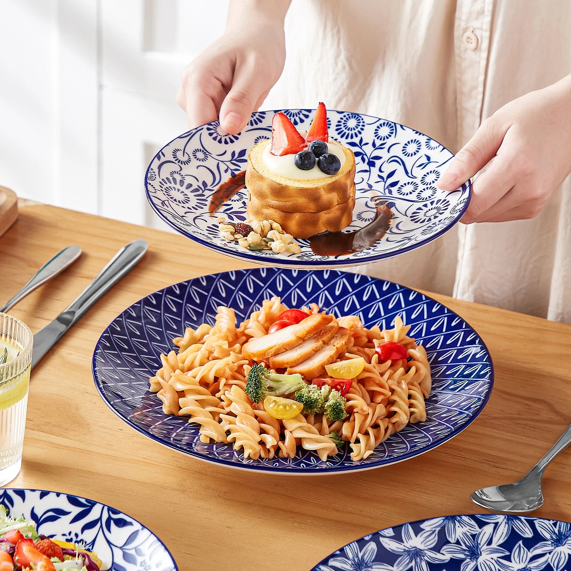 12-Piece Blue & White Porcelain Dinnerware Set with Plates and Bowls – Chinese Style Tableware