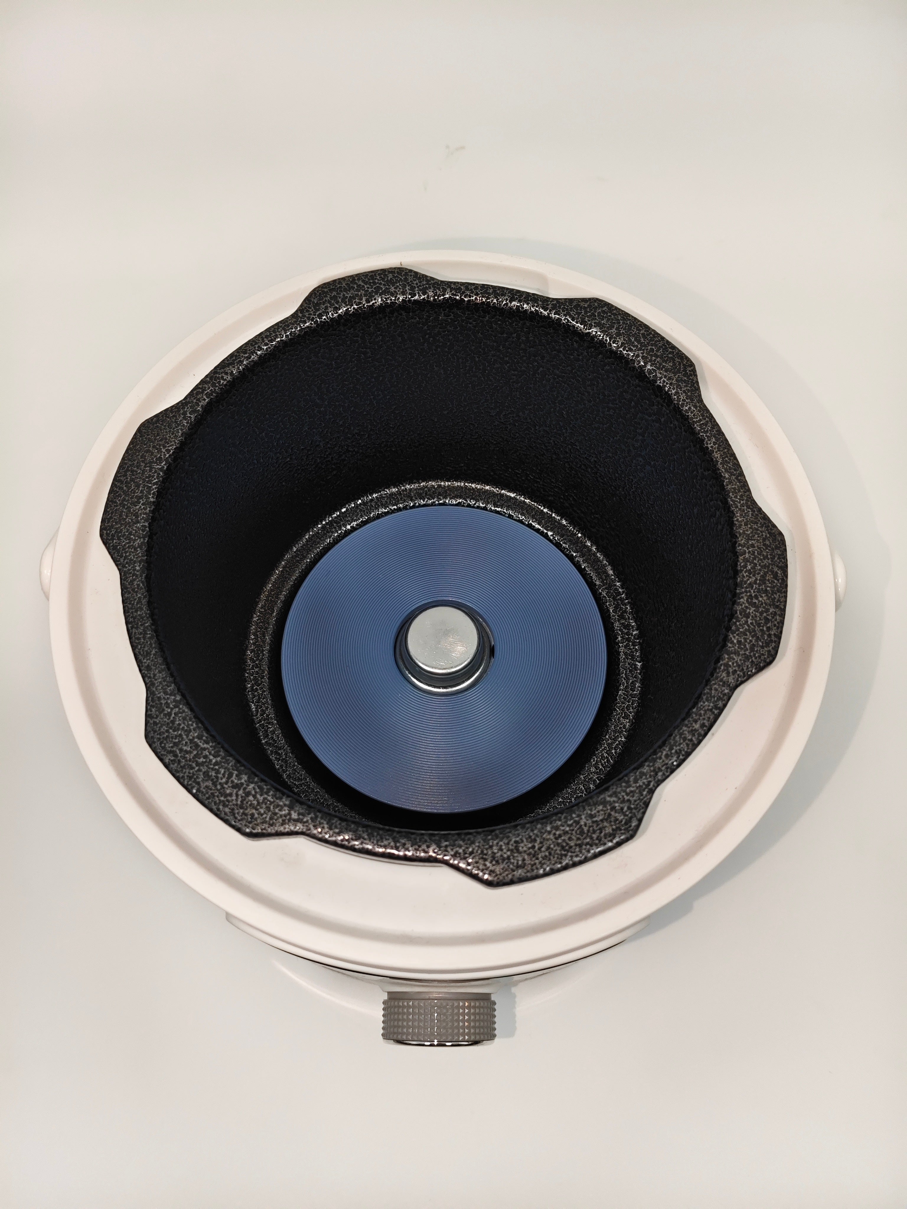 Compact 1.8L Electric Pressure Cooker, LED Display, Preset Cooking Functions